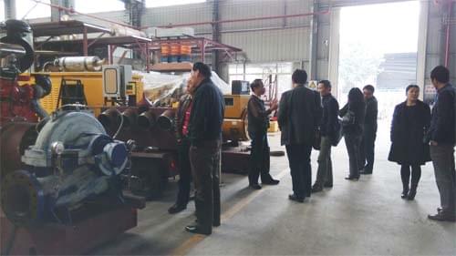 驗收專家現場觀看產品演示