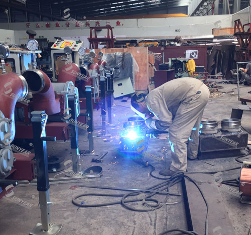 焊接移動(dòng)泵車(chē)集水箱