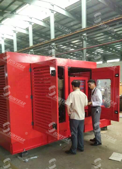 客戶來(lái)廠查看機(jī)組下線情況 