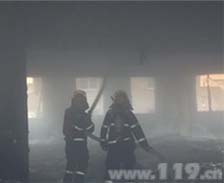 泉州臺商投資區(qū)燦輝箱包廠發(fā)生火災(zāi) 幸無傷亡 泉州臺商投資區(qū)燦輝箱包廠發(fā)生火災(zāi) 幸無傷亡