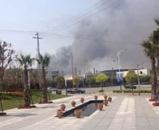 長興島江南造船廠一在建八萬噸級貨輪起火 長興島江南造船廠一在建八萬噸級貨輪起火